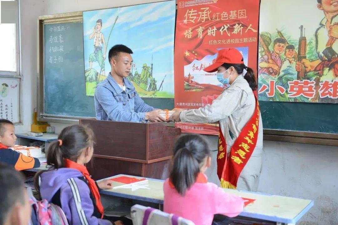 物业有规定业主防盗门不能加高吗?